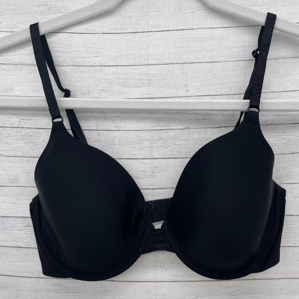 Victoria's Secret Womens Size 32D  Perfect Coverage Black Underwire Lined Bra